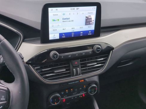 Used 2022 Ford Escape SEL image 26