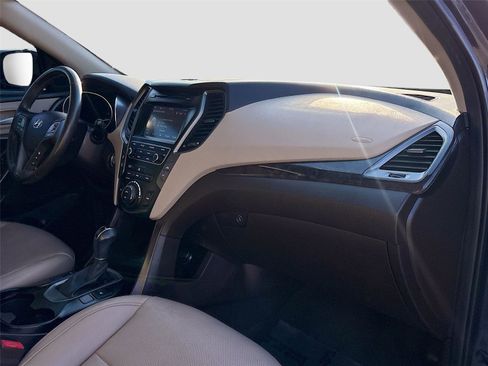 Used 2017 Hyundai Santa Fe Sport image 28