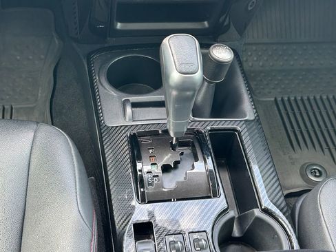Used 2019 Toyota 4Runner TRD Off-Road Premium AWD/4WD image 21