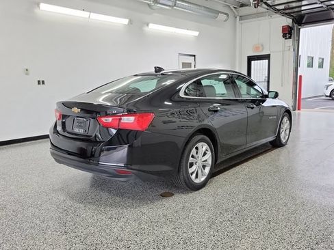 Used 2024 Chevrolet Malibu LT FWD image 2