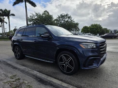 Used 2024 Mercedes-Benz GLS 450 4MATIC image 32