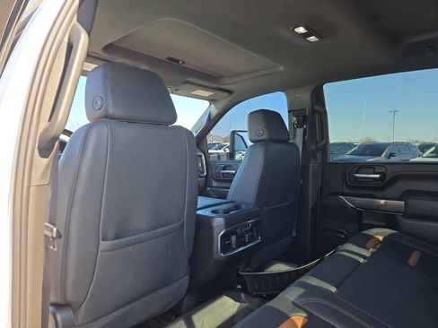 Used 2023 GMC Sierra 2500 AT4 w/ AT4 Premium Plus Package image 18