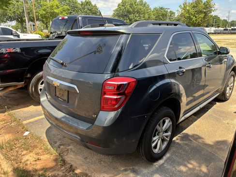 Used 2017 Chevrolet Equinox LT w/ Convenience Package FWD image 8