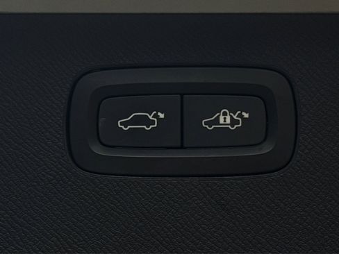 Used 2020 Volvo XC90 T6 Inscription w/ Protection Package Premier image 45