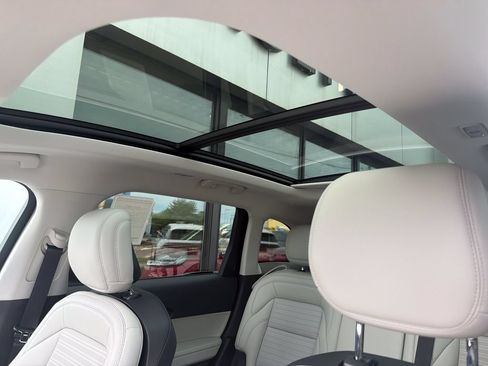 New 2026 Lincoln Nautilus Reserve AWD/4WD image 11