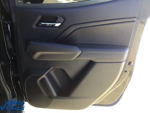Used 2025 Chevrolet Colorado LT w/ Advanced Trailering Package image 13