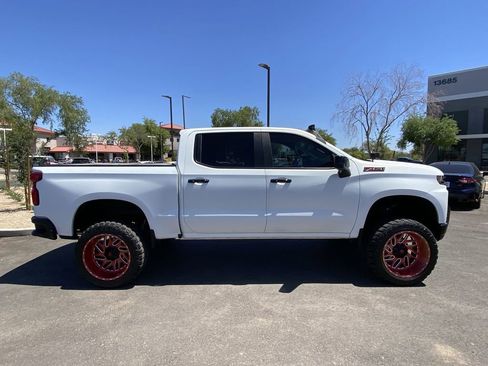 Used 2019 Chevrolet Silverado 1500 LT Trail Boss AWD/4WD image 2