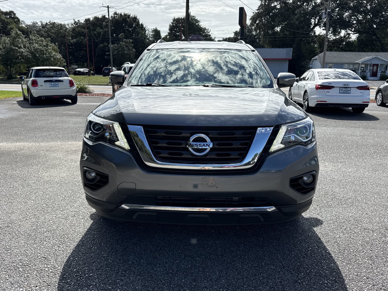 Used 2019 Nissan Pathfinder SL FWD image 8