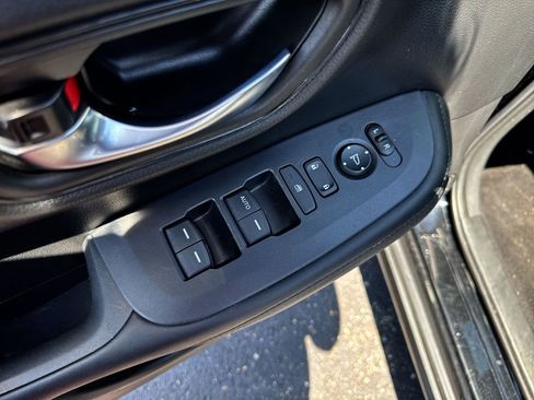 Used 2025 Honda HR-V LX image 13