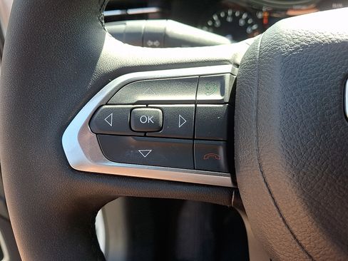 Certified 2023 Jeep Compass Latitude AWD/4WD image 21