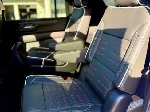 New 2026 GMC Yukon XL AT4 Ultimate image 18