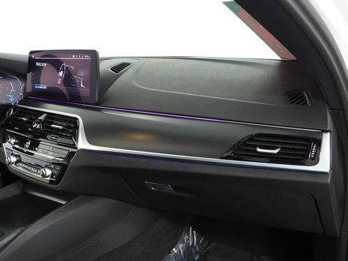 Used 2023 BMW 530e 530e iPerformance w/ M Sport Package image 14