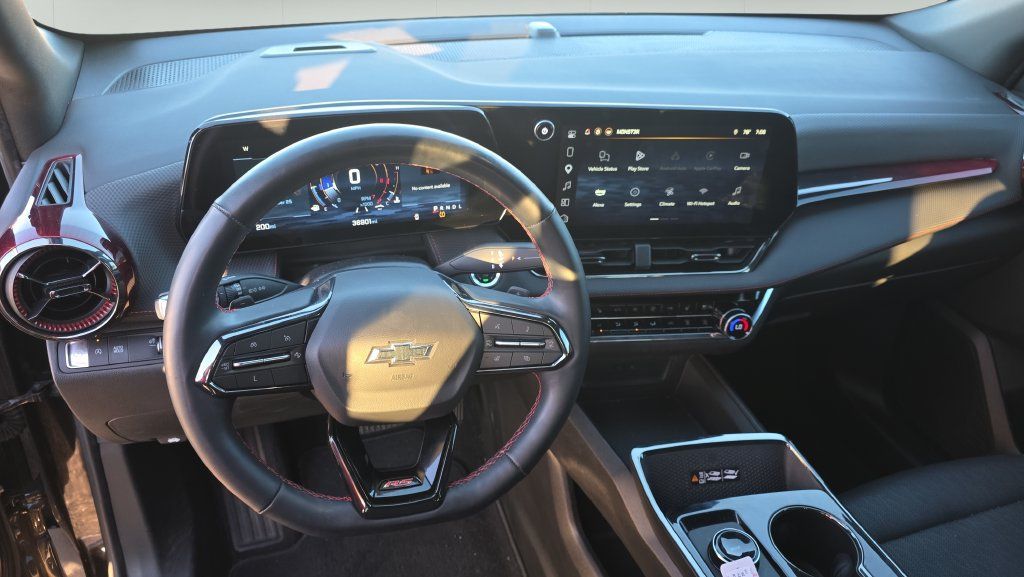 Used 2025 Chevrolet Equinox RS w/ Safety and Technology Package FWD image 20