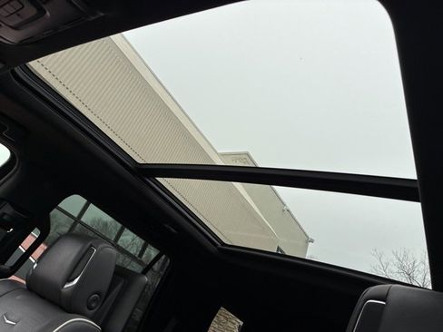 Used 2023 Cadillac Escalade Sport image 18