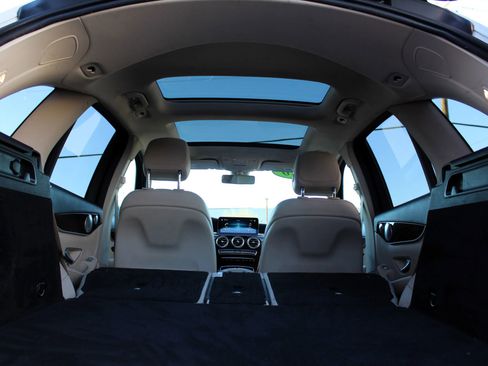 Used 2020 Mercedes-Benz GLC 300 image 15