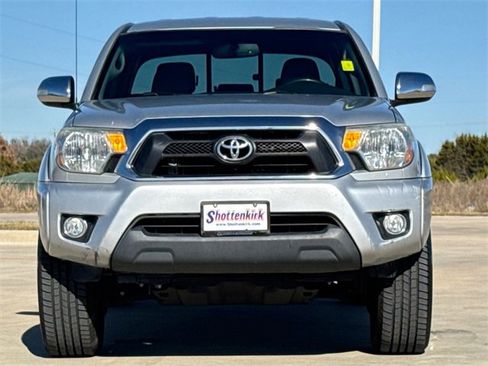 Used 2013 Toyota Tacoma PreRunner image 2