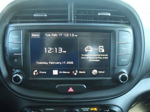 Certified 2025 Kia Soul LX image 37