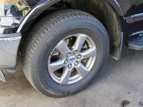 Used 2018 Ford F150 Lariat w/ Equipment Group 501A Mid image 12