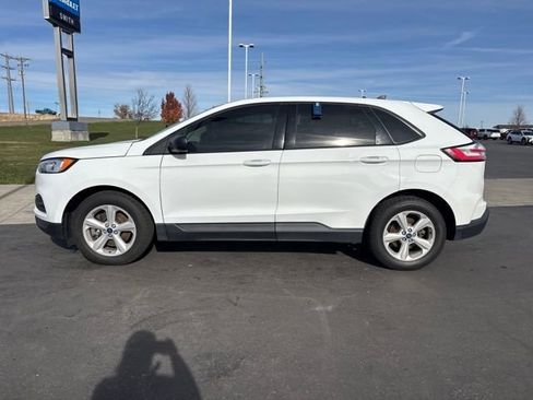 Used 2020 Ford Edge SE image 6