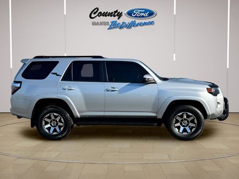 Used 2024 Toyota 4Runner TRD Off-Road AWD/4WD image 7
