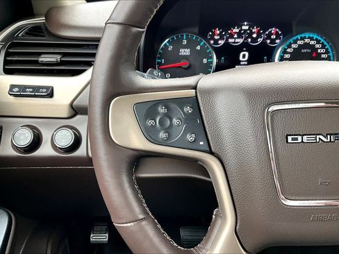 Used 2017 GMC Yukon Denali w/ Open Road Package image 24
