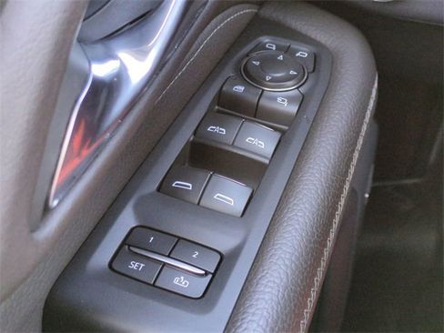 Used 2023 GMC Yukon Denali image 24