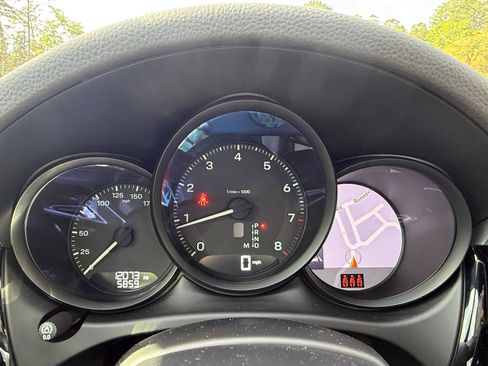 Used 2023 Porsche Macan image 33