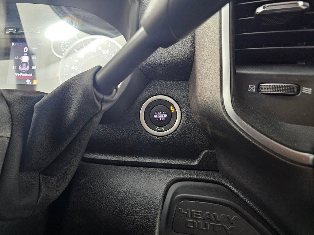 New 2026 RAM 3500 Big Horn AWD/4WD image 27