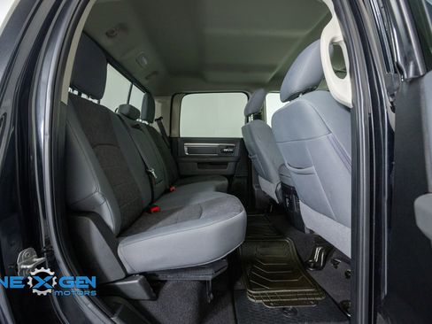 Used 2018 RAM 1500 Big Horn AWD/4WD image 37