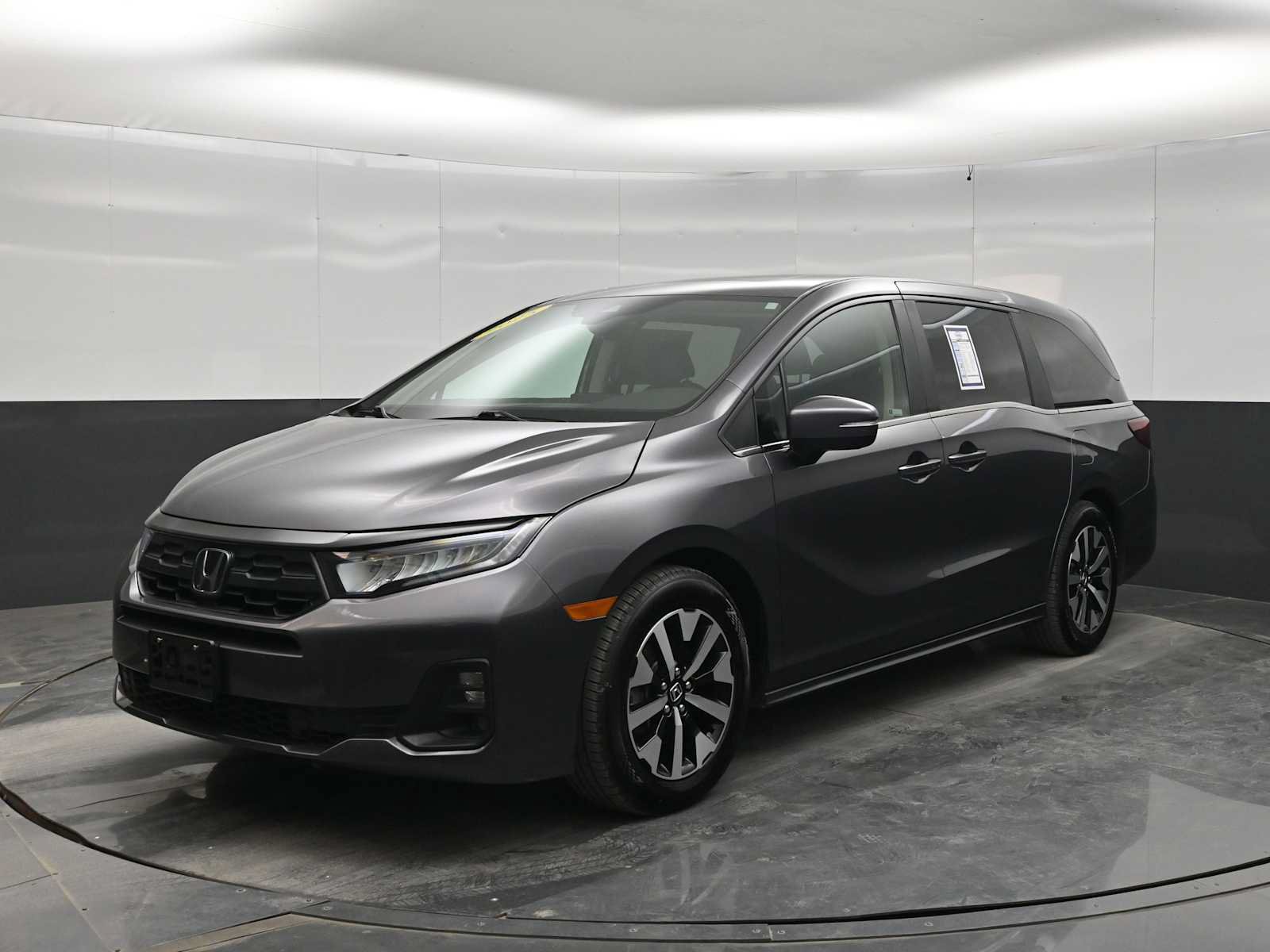 Used 2025 Honda Odyssey EX-L image 3