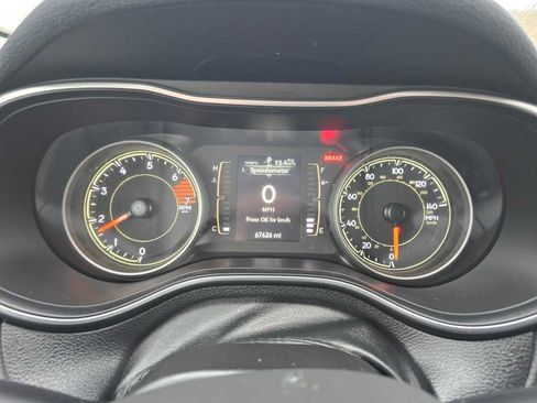 Used 2021 Jeep Cherokee Latitude Plus image 20