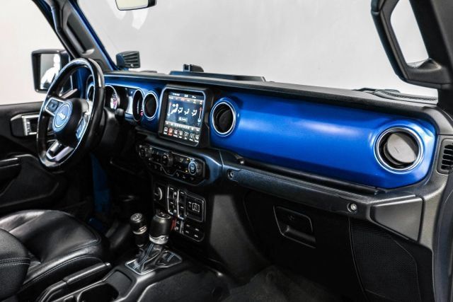 Used 2020 Jeep Gladiator Rubicon AWD/4WD image 16