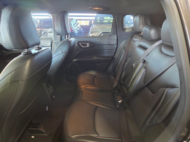 Used 2023 Jeep Compass Latitude AWD/4WD image 14
