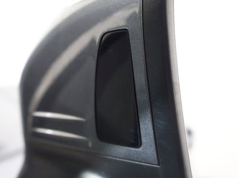 Used 2023 Volkswagen Tiguan SE w/ Panoramic Sunroof Package image 39