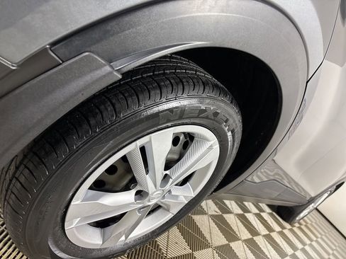Used 2024 Nissan Kicks S image 33