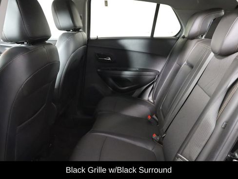 Used 2020 Chevrolet Trax LT w/ Redline Edition FWD image 16