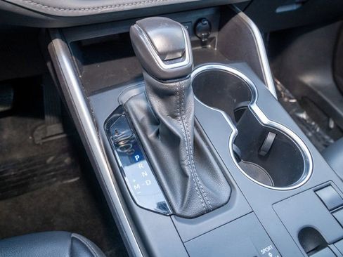 Used 2024 Toyota Highlander XSE image 20