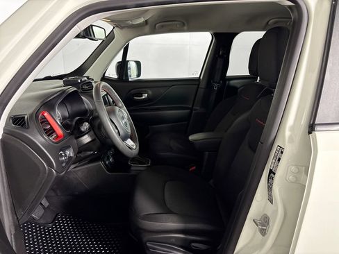 Used 2023 Jeep Renegade Trailhawk w/ Trailer Tow Group AWD/4WD image 11