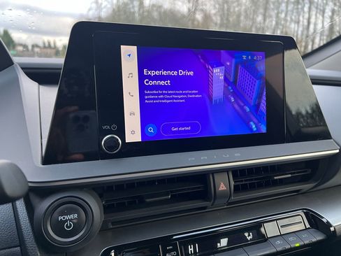 Used 2023 Toyota Prius LE image 12