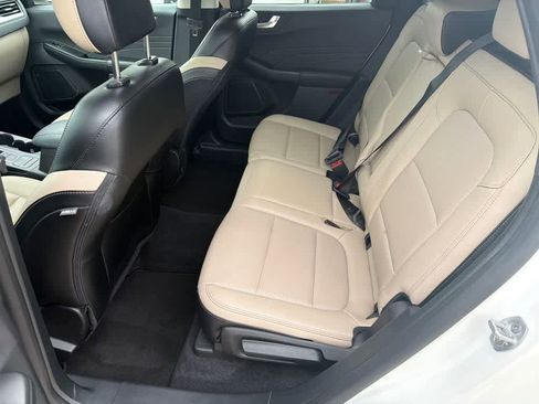 Used 2022 Ford Escape SEL FWD image 18