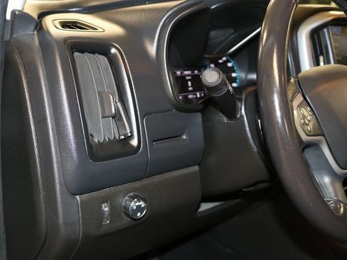 Used 2022 Chevrolet Colorado LT w/ Fleet Safety Package image 60