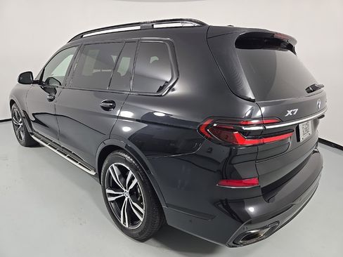 Used 2023 BMW X7 xDrive40i w/ Executive Package image 8