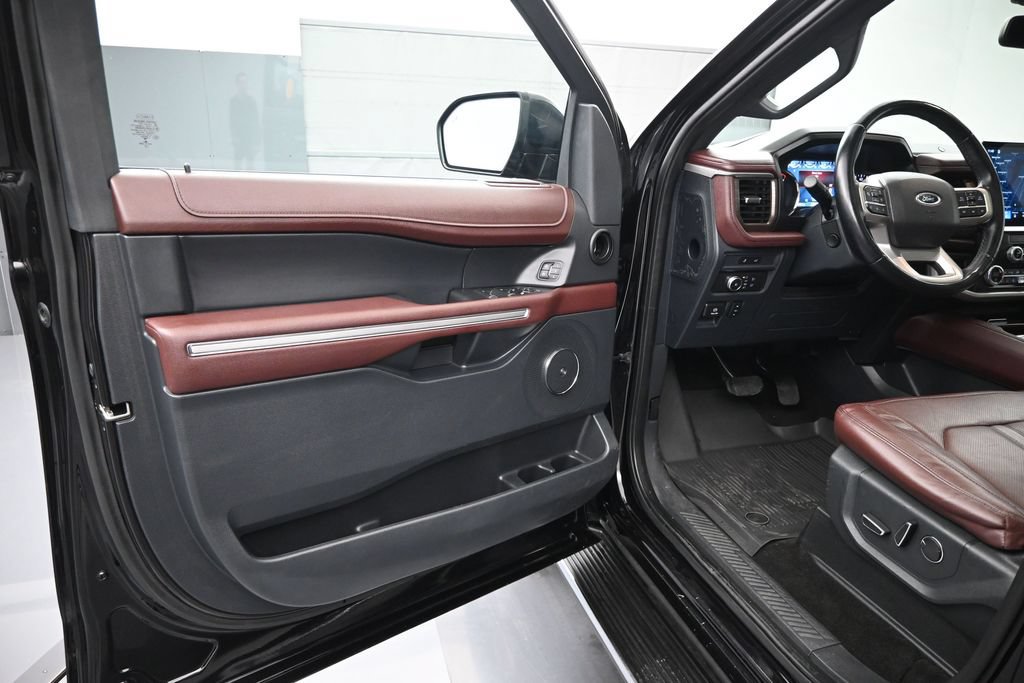 Used 2022 Ford Expedition Max Limited AWD/4WD image 17