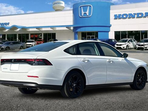 New 2025 Honda Accord SE image 4