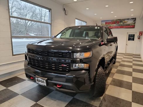 Used 2019 Chevrolet Silverado 1500 Custom Trail Boss w/ Custom Convenience Package image 2