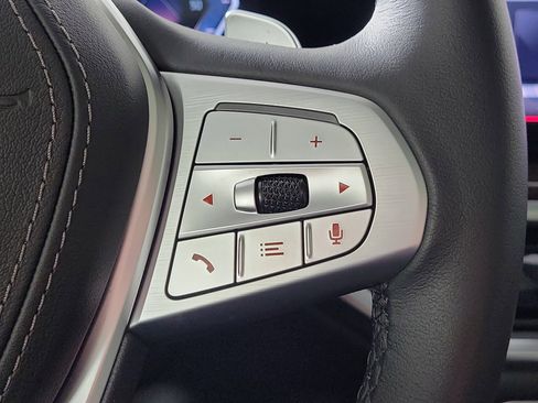 Certified 2024 BMW X7 xDrive40i image 14