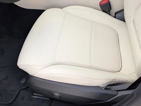 New 2026 Mercedes-Benz C 300 Sedan image 4