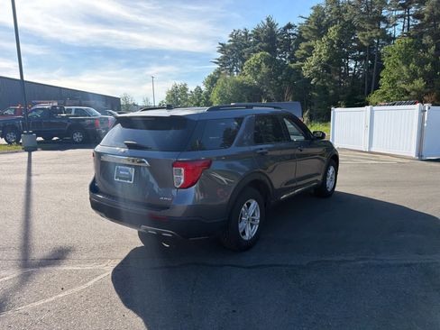 Used 2021 Ford Explorer XLT w/ Equipment Group 202A AWD/4WD image 5