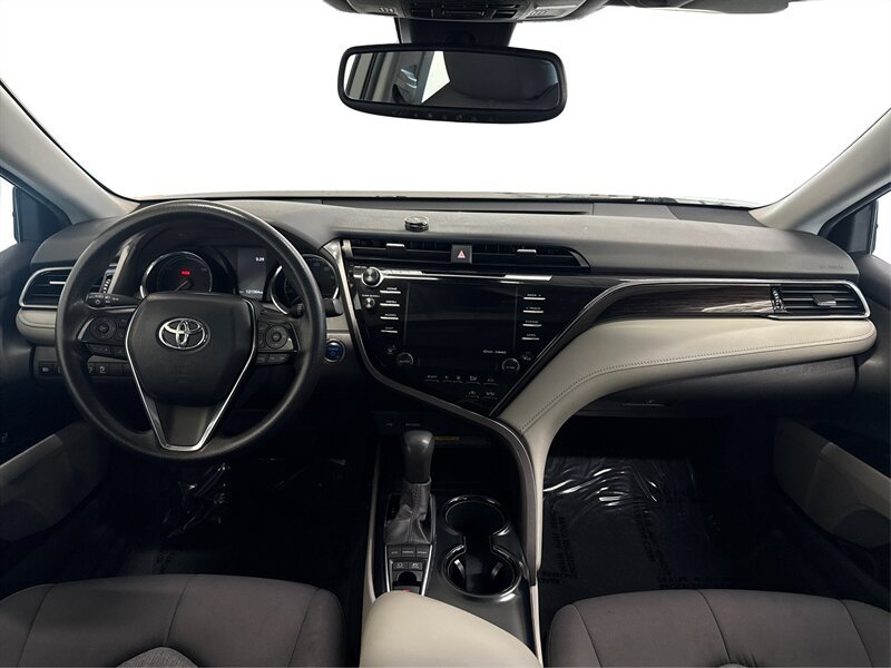 Used 2020 Toyota Camry LE w/ Sunroof Package FWD image 19