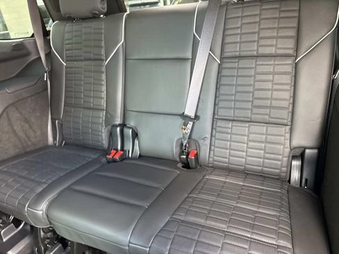 Used 2025 Cadillac Escalade Sport Platinum w/ LPO, ONYX Package AWD/4WD image 15